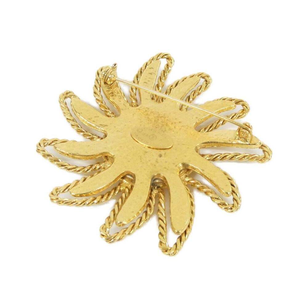 CHANEL Authentic Gold Brooch - Picture 2 of 3